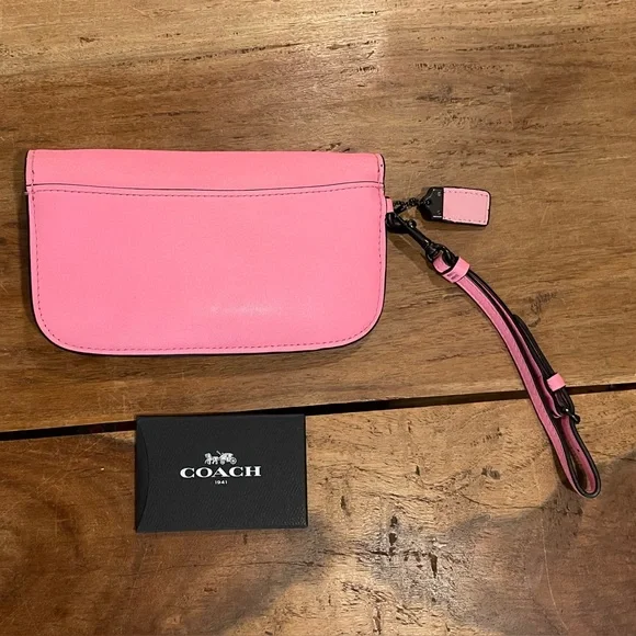 Coach 1941 Glovetanned Leather Bright Pink Clutch Wristlet with Paperwork - Picture 12 of 16